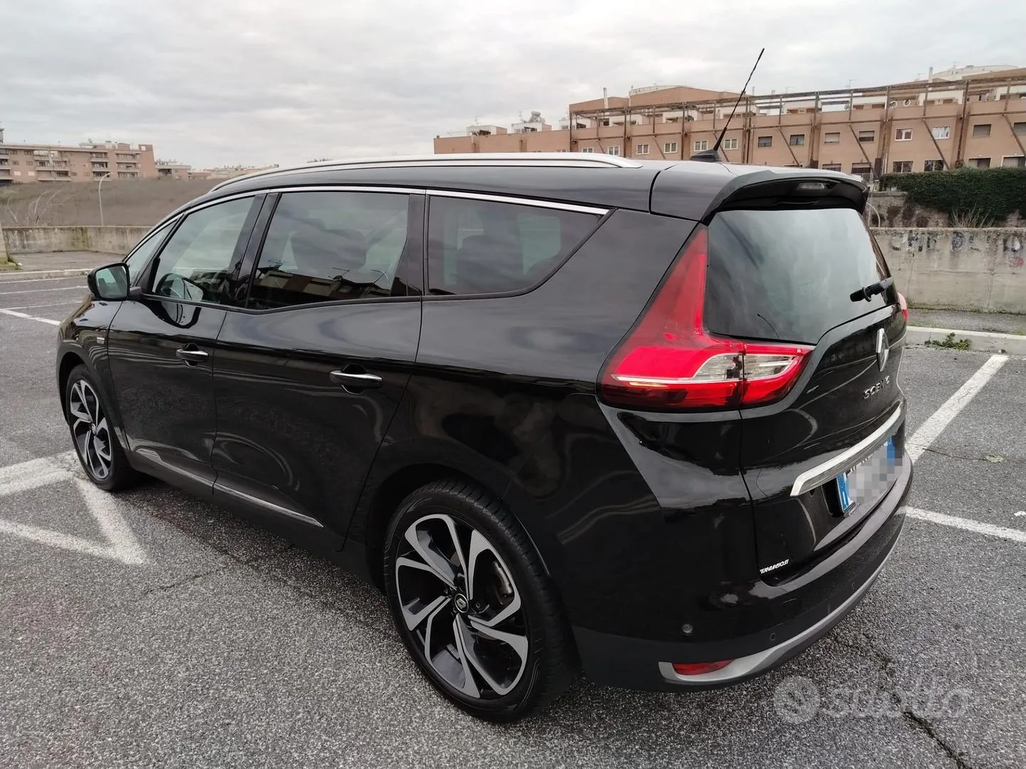 Renault Grand Scenic 2017 photo 3