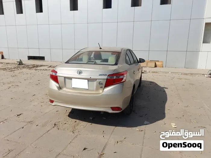 Toyota Yaris 2015 photo 3
