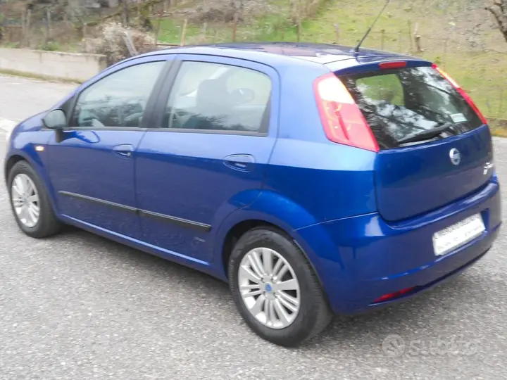Fiat Grande Punto 2006 photo 5