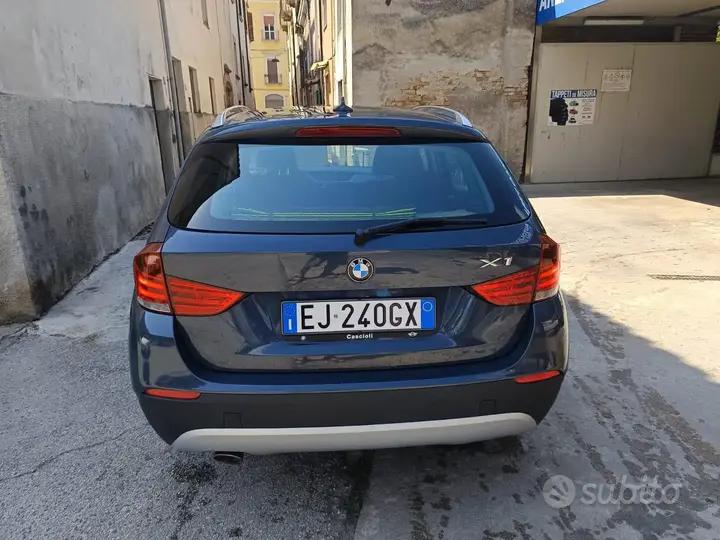 BMW X1 2011 photo 3