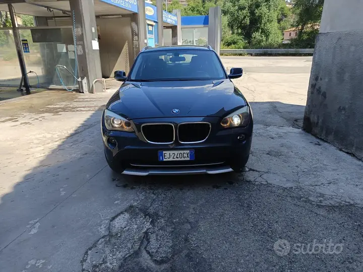 BMW X1 2011 photo 2