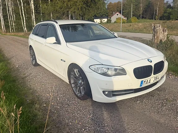 BMW 520D 2012 photo 2