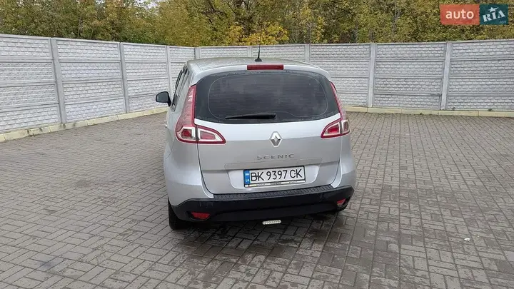 Renault Scenic 2009 photo 4