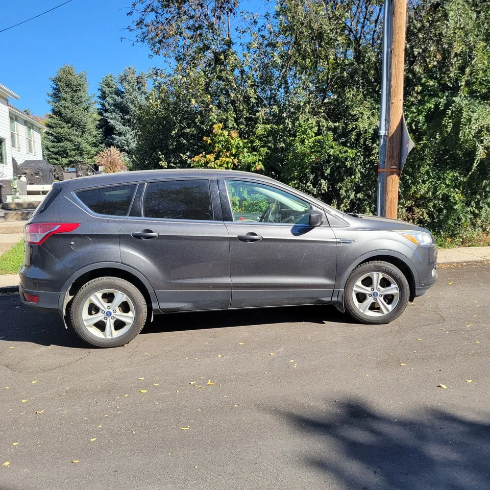 Ford Escape 2015 photo 2