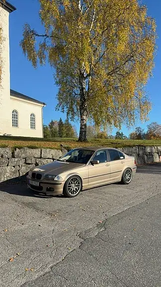BMW 320I