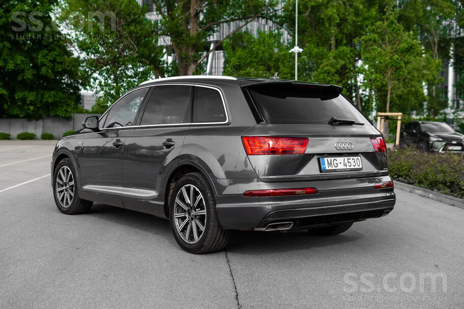 Audi Q7 2016 photo 5