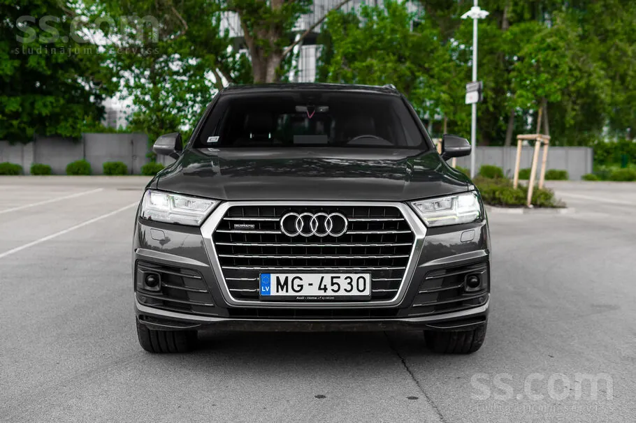 Audi Q7 2016 photo 2