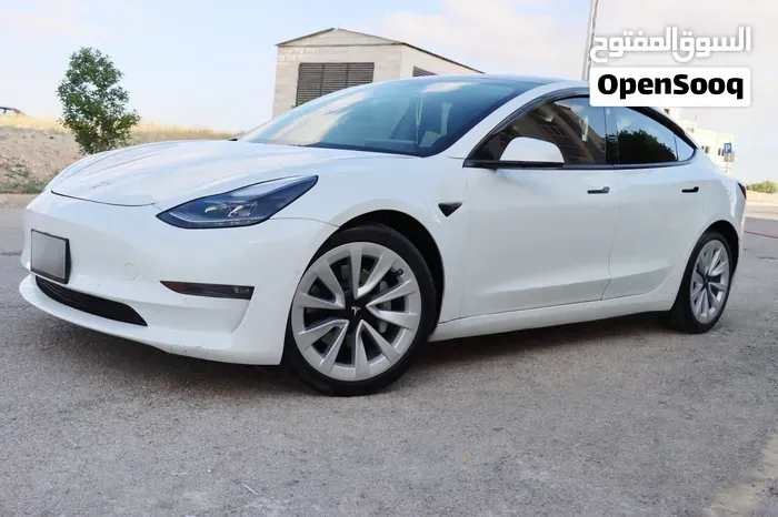 Tesla Model 3 2023 photo 5