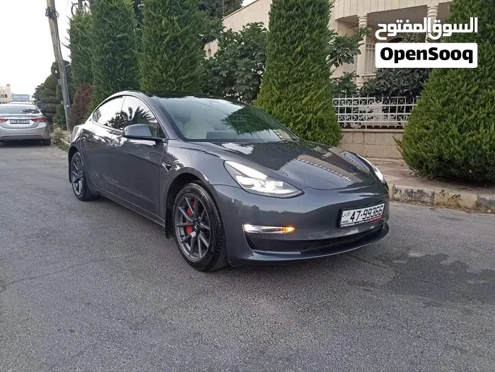Tesla Model 3 2023 photo 4