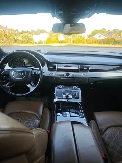 Audi A8 2015 photo 3