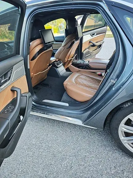 Audi A8 2015 photo 4