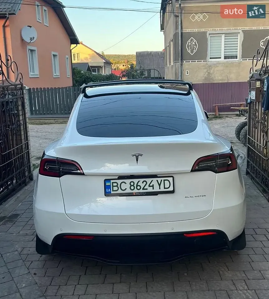 Tesla Model Y 2021 photo 3