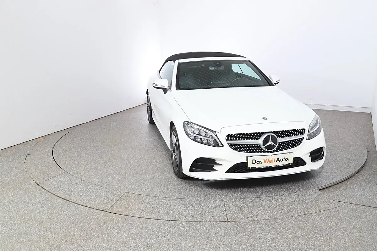 Mercedes-Benz C-Class 2022 photo 2
