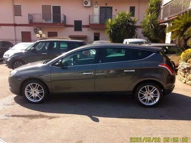 Lancia Delta 2010 photo 2