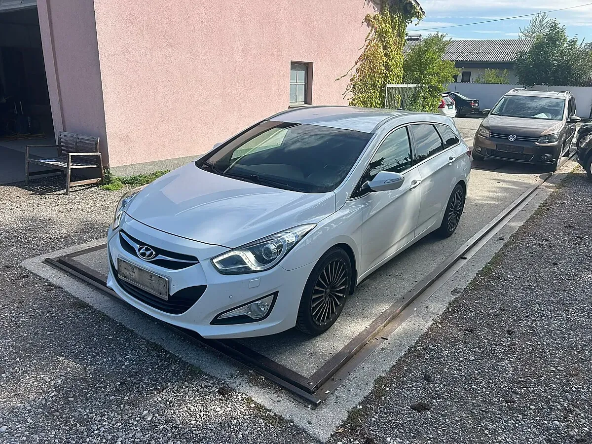 Hyundai I40 2013 photo 3