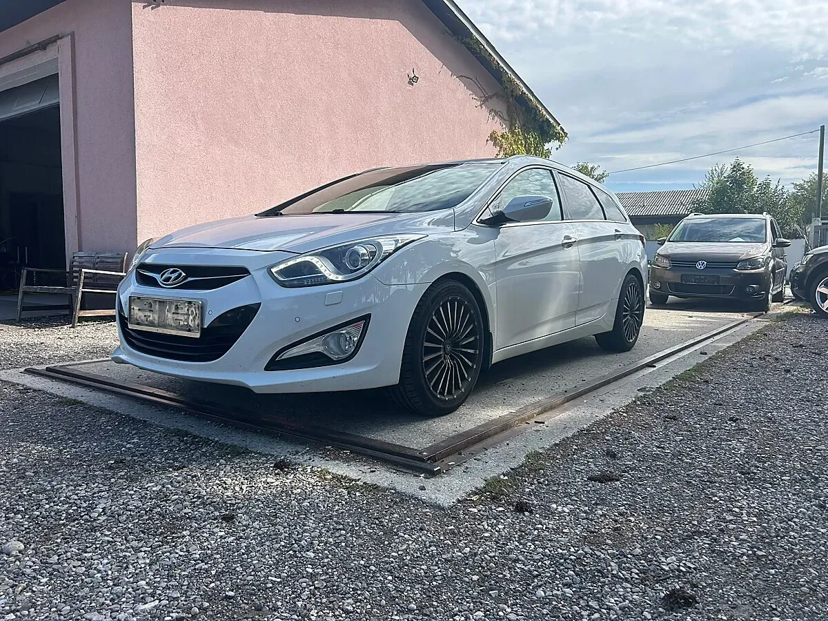 Hyundai I40 2013 photo 2