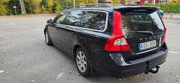 Volvo V70 2010 photo 2