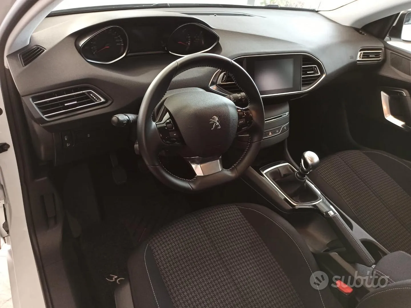 Peugeot 308 2018 photo 5