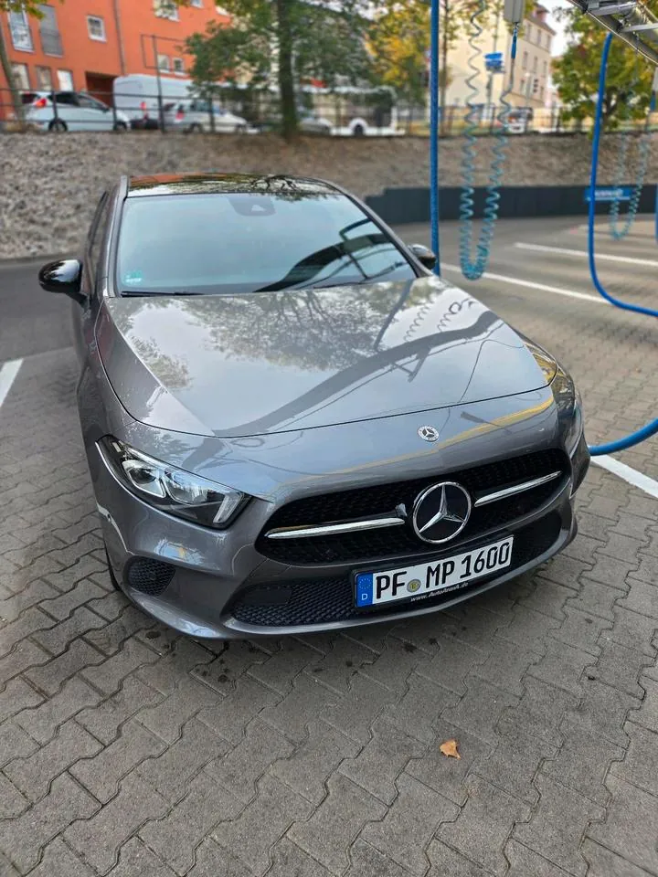 Mercedes-Benz A250E