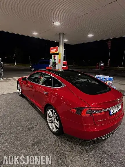 Tesla Model S 2014 photo 5