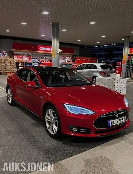 Tesla Model S 2014 photo 2