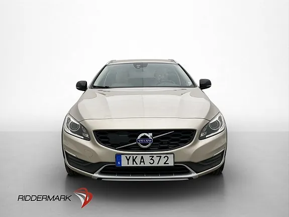 Volvo V60 Cross Country 2017 photo 2