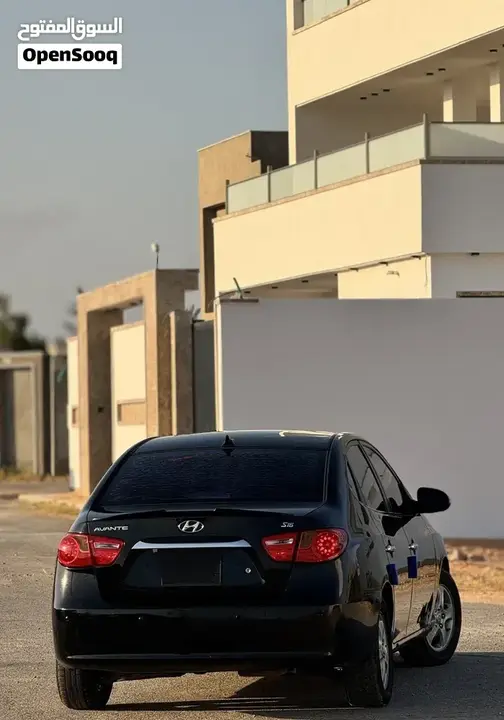 Hyundai Avante 2010 photo 4