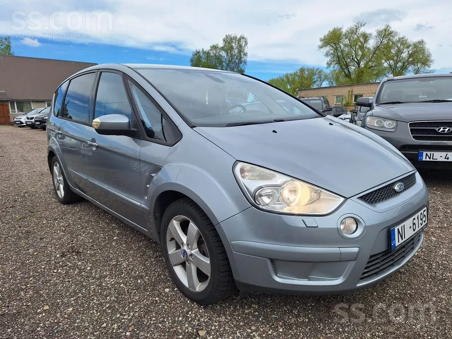 Ford S-Max 2010 photo 3