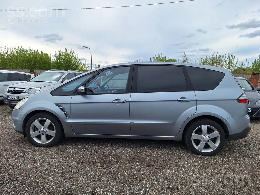 Ford S-Max 2010 photo 4