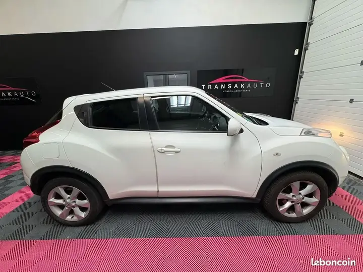 Nissan Juke 2013 photo 2