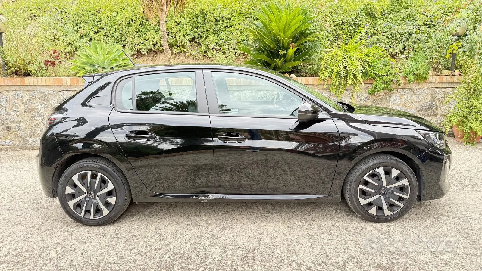 Peugeot 208 2024 photo 4