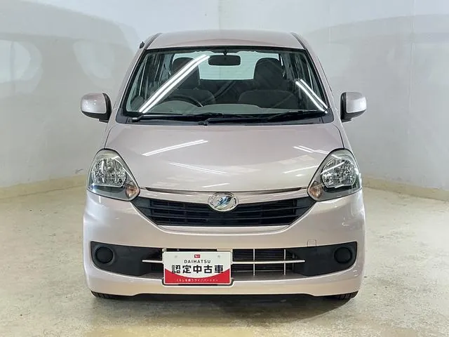 Daihatsu Miraiyese L 2013 photo 5