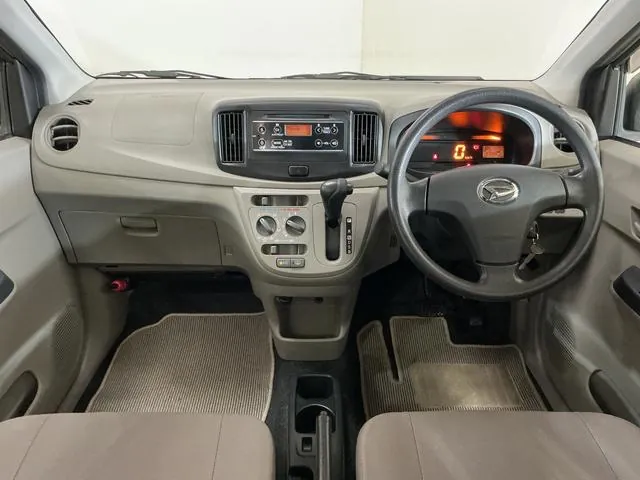 Daihatsu Miraiyese L 2013 photo 3