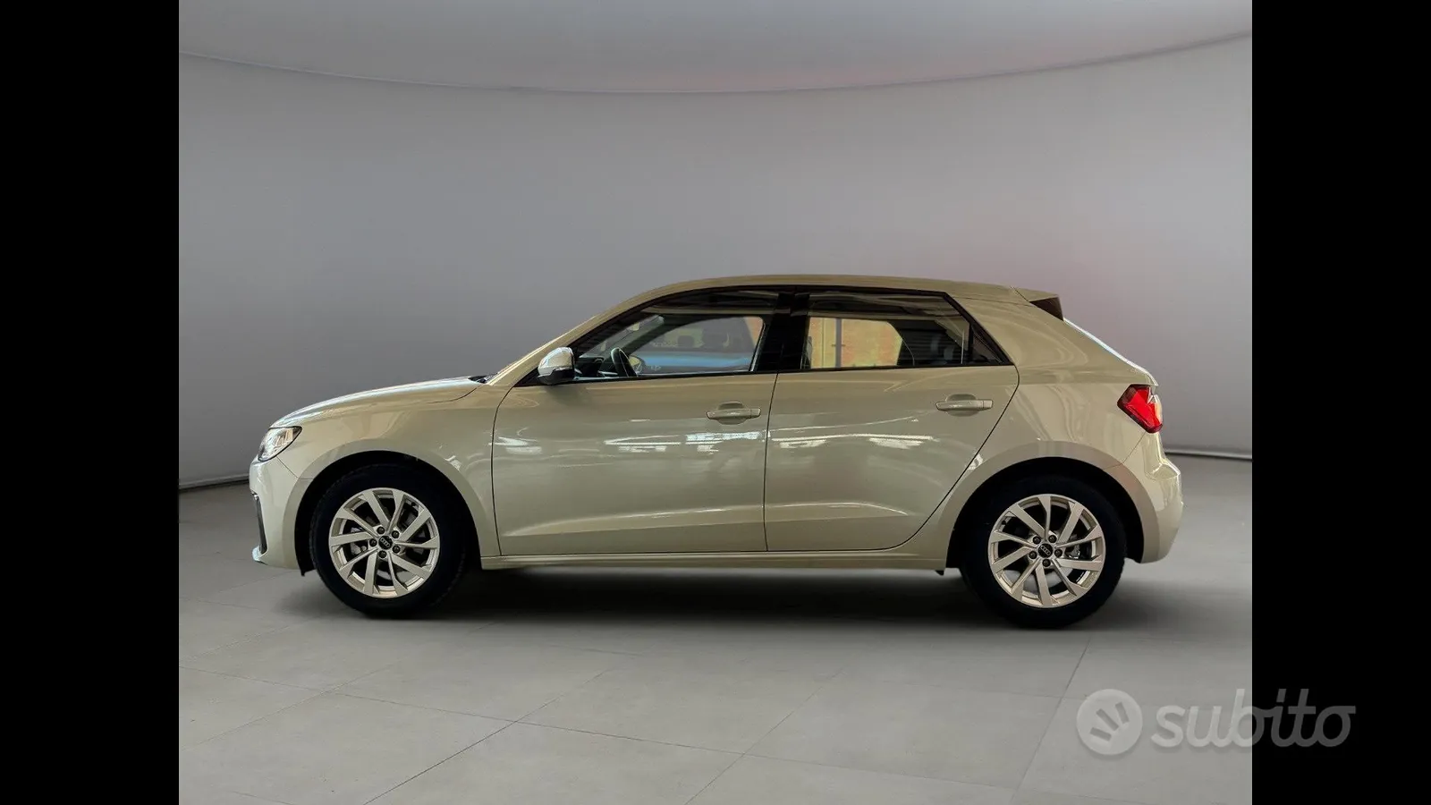 Audi A1 2025 photo 2
