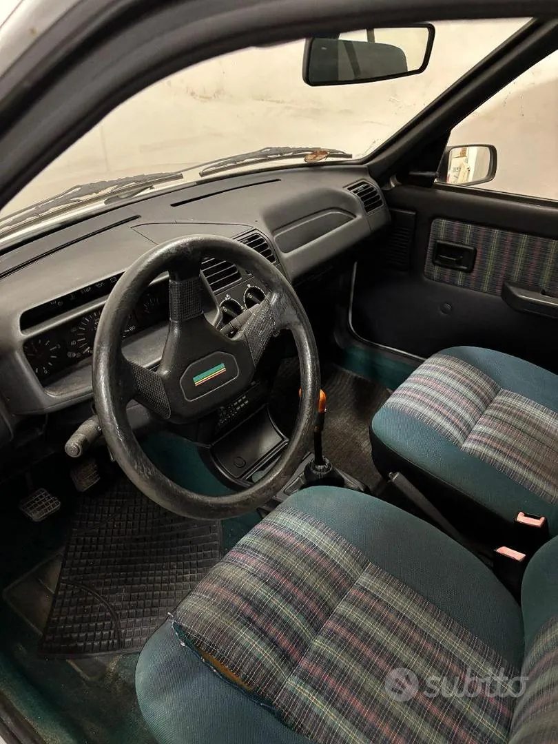 Peugeot 205 1991 photo 4