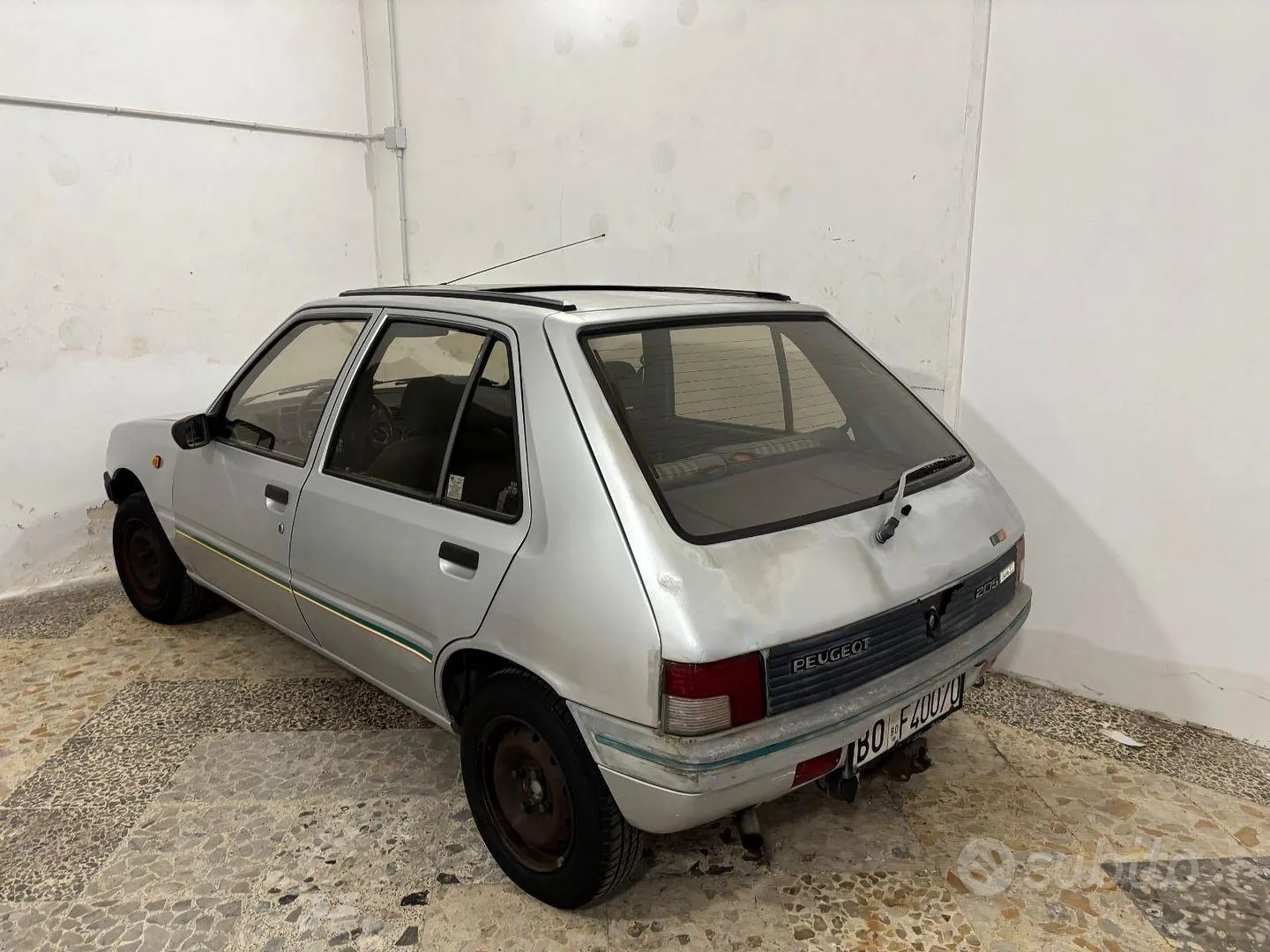 Peugeot 205 1991 photo 2
