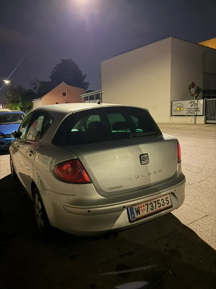 Seat Toledo 2004 photo 3