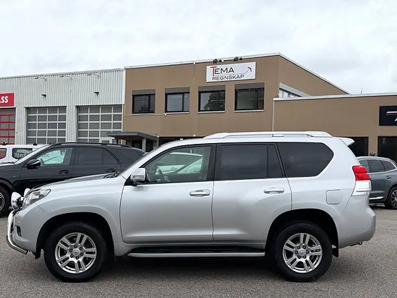 Toyota Land Cruiser 2010 photo 3
