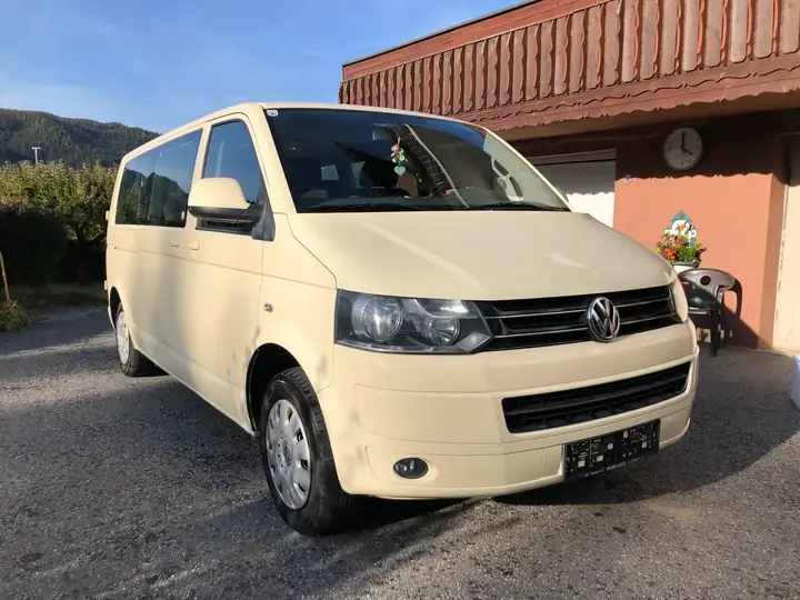 Volkswagen T5 2011 photo 3