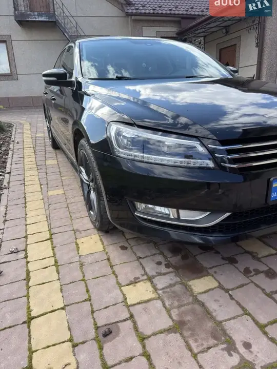 Volkswagen Passat 2013 photo 2