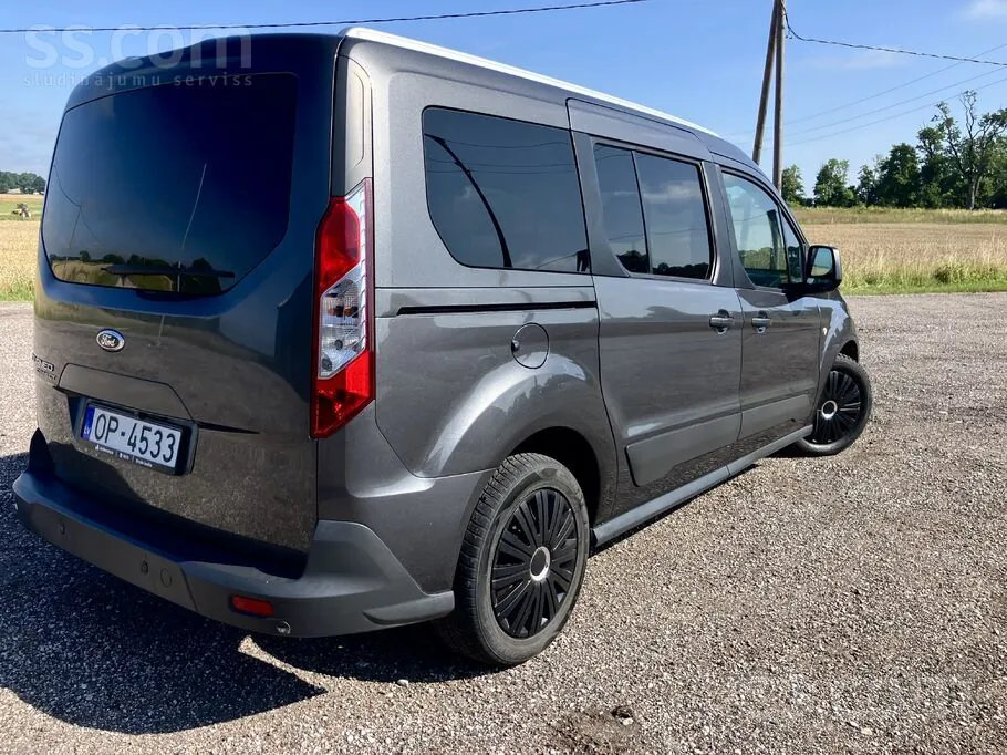 Ford Grand Tourneo Connect 2015 photo 3