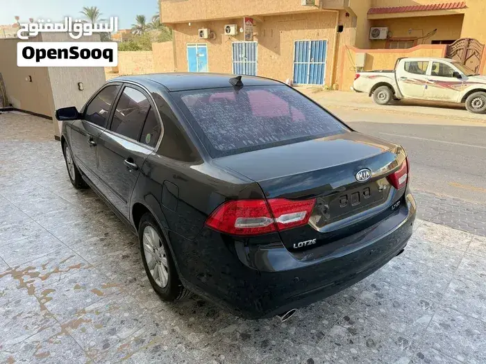 Kia Lotze 2010 photo 3