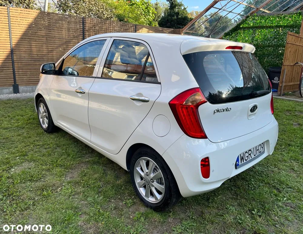 Kia Picanto 2011 photo 3