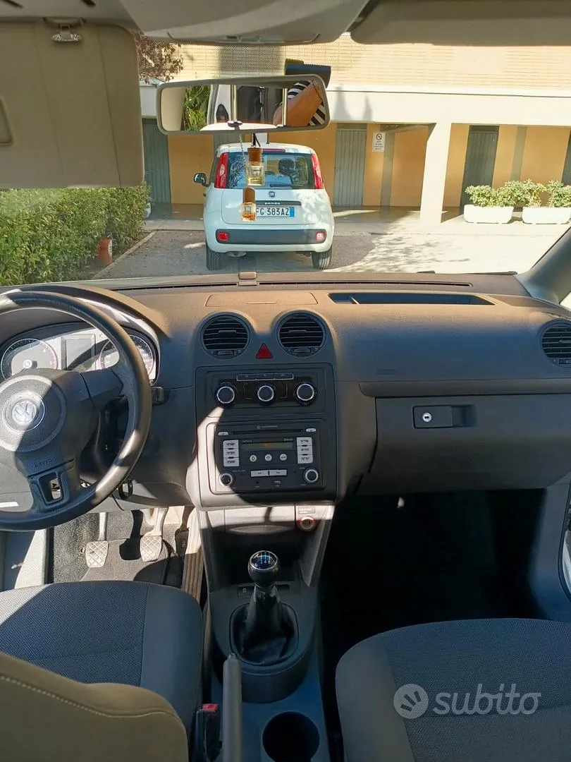 Volkswagen Caddy 2011 photo 3