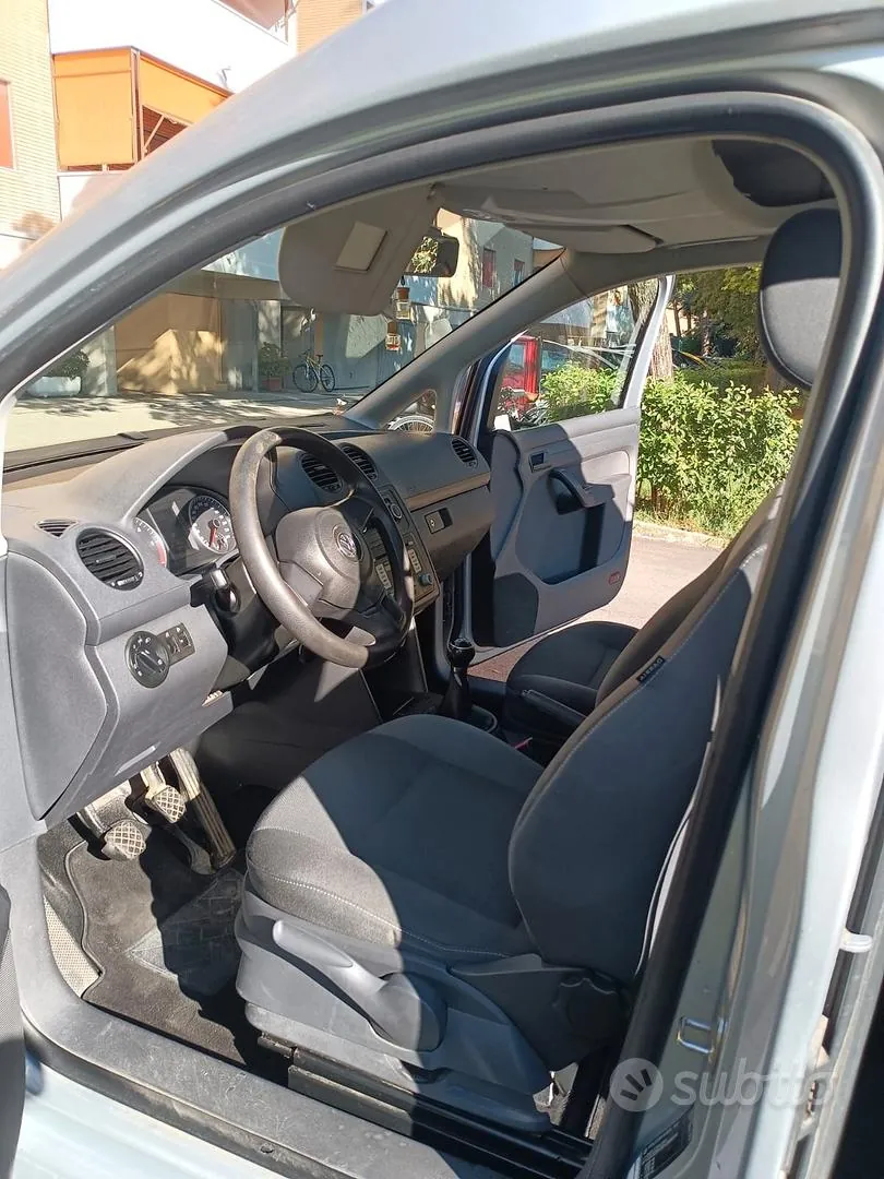 Volkswagen Caddy 2011 photo 4