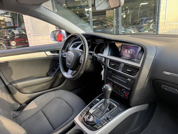 Audi A5 2010 photo 2