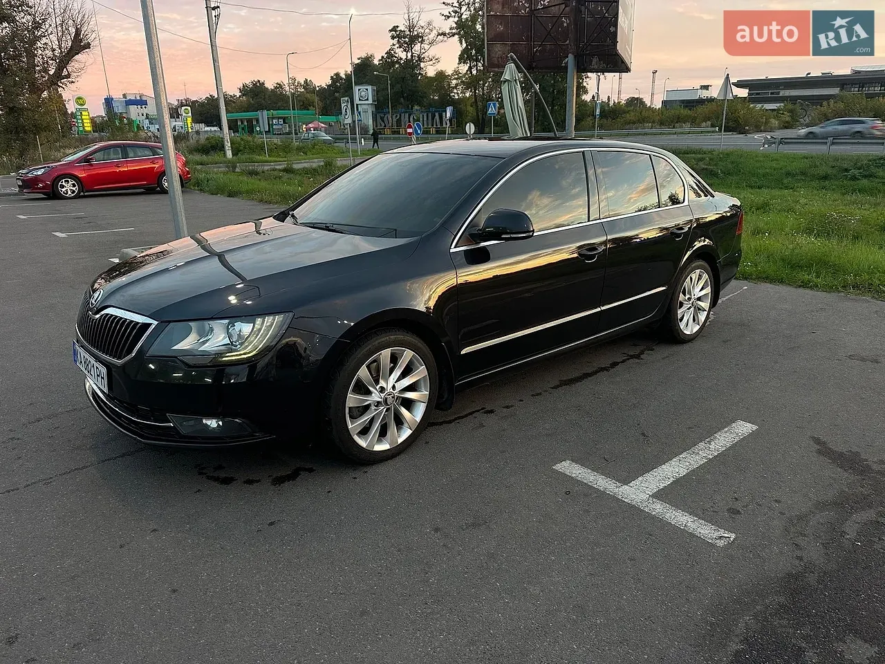Skoda Superb 2013 photo 5