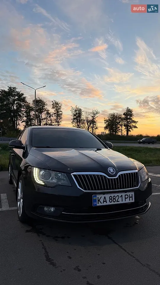 Skoda Superb 2013 photo 3