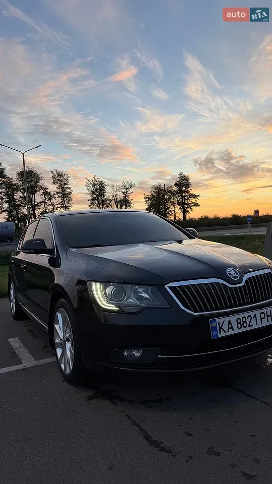 Skoda Superb 2013 photo 4