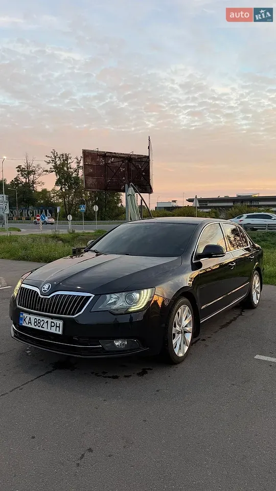 Skoda Superb 2013 photo 2